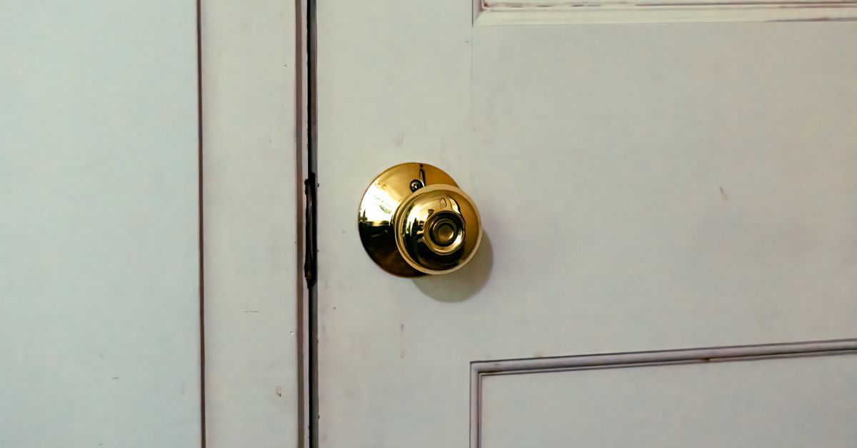 Deadbolt vs. Door Knob Lock: Which Actually Secures Your Queens Door? — Queens NY Locksmith