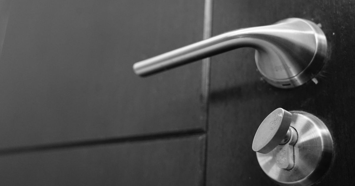 door security hardware — Queens NY Locksmith