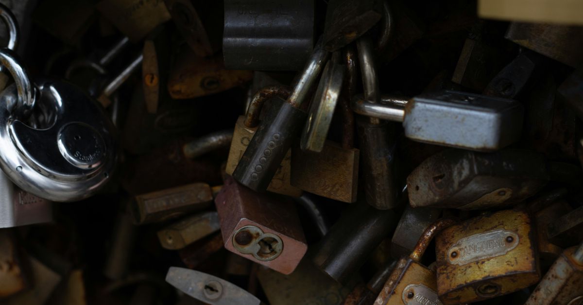 locksmith tools keys — Queens NY Locksmith